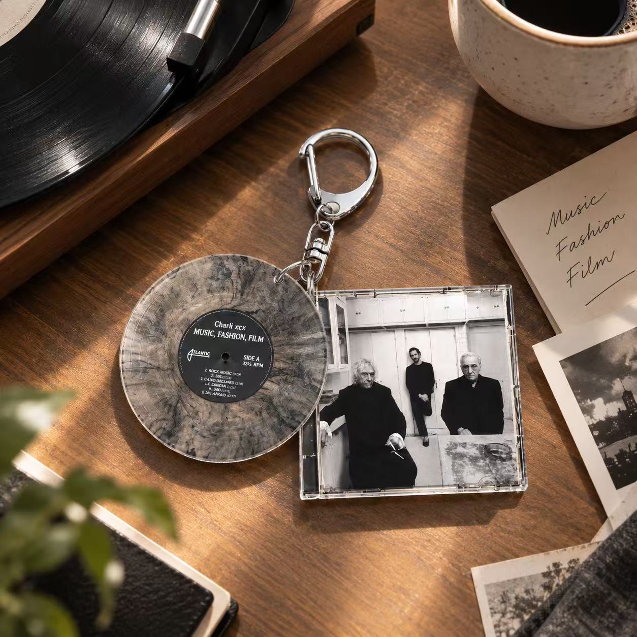 C-Charli Xcx キーチェーン、音楽、ファッション、 - Phone Accessories Charms のレビューと価格